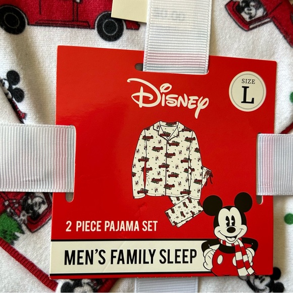 NEW DISNEY Christmas Pajamas Unisex Size Large Red Trucks Christmas Tree Button - Picture 6 of 6